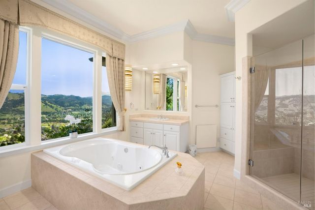 3682 Rocky Knoll Way, Santa Rosa, CA 95404