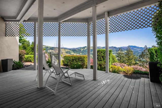 3682 Rocky Knoll Way, Santa Rosa, CA 95404