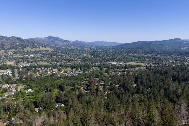 3682 Rocky Knoll Way, Santa Rosa, CA 95404