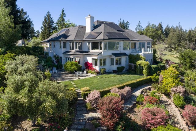 3682 Rocky Knoll Way, Santa Rosa, CA 95404