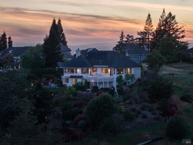 3682 Rocky Knoll Way, Santa Rosa, CA 95404