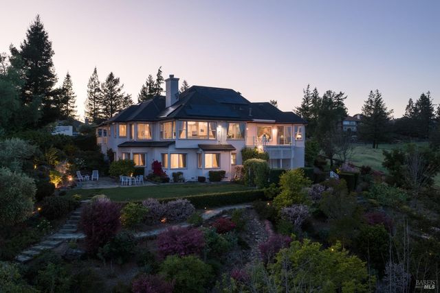 3682 Rocky Knoll Way, Santa Rosa, CA 95404