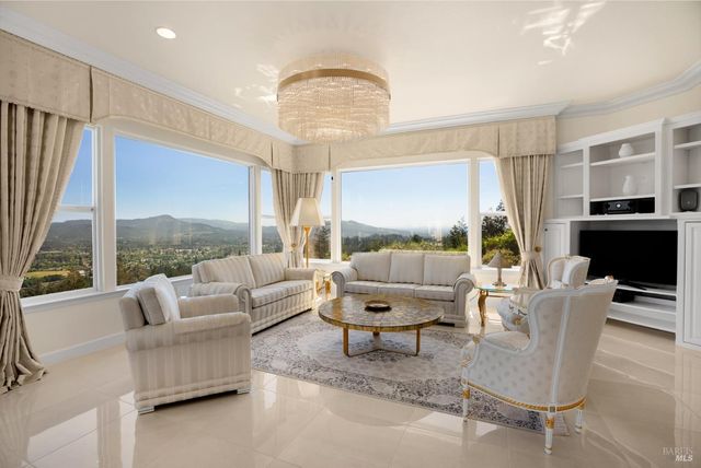 3682 Rocky Knoll Way, Santa Rosa, CA 95404