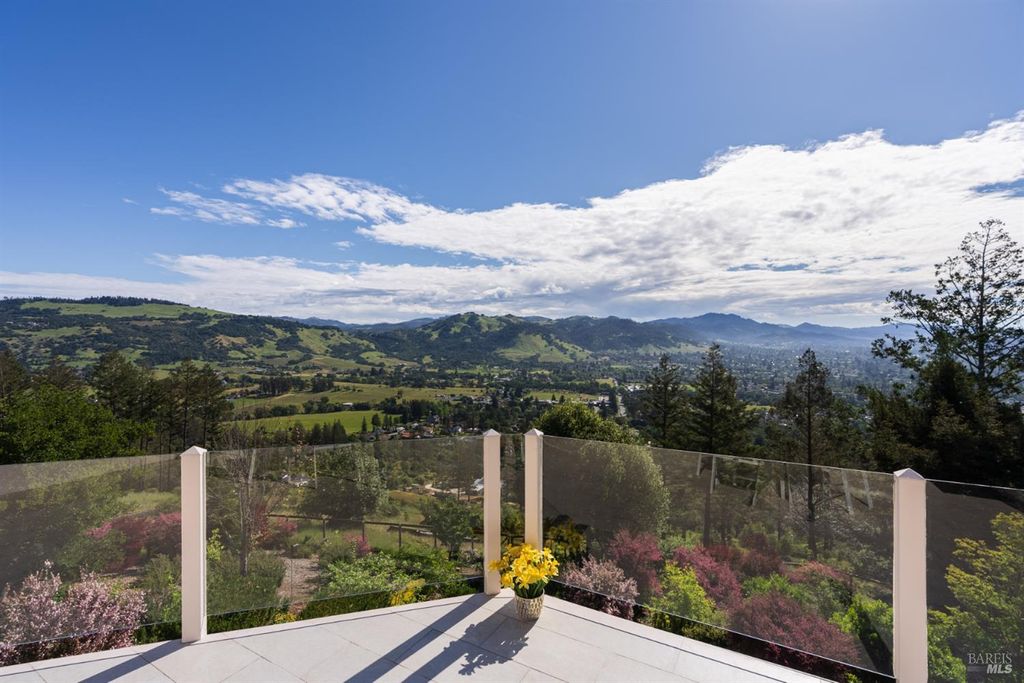 3682 Rocky Knoll Way, Santa Rosa, CA 95404