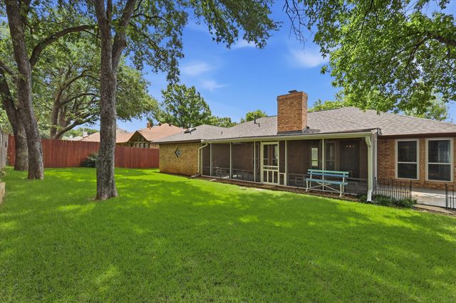 2244 Timberglen Drive, Flower Mound, TX 75028