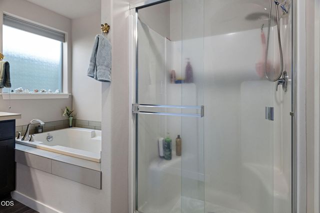 664 NW 27th Street, Redmond, OR 97756