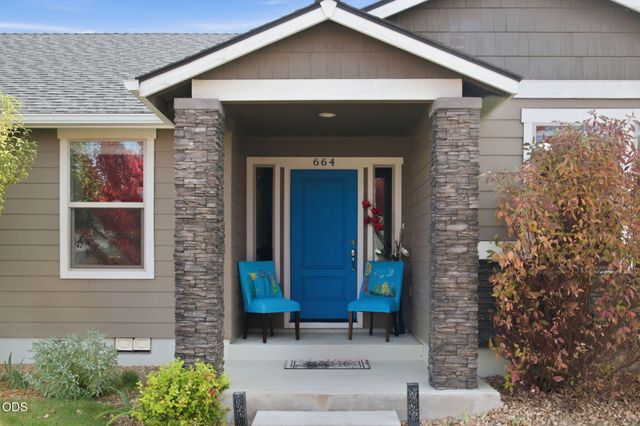 664 NW 27th Street, Redmond, OR 97756
