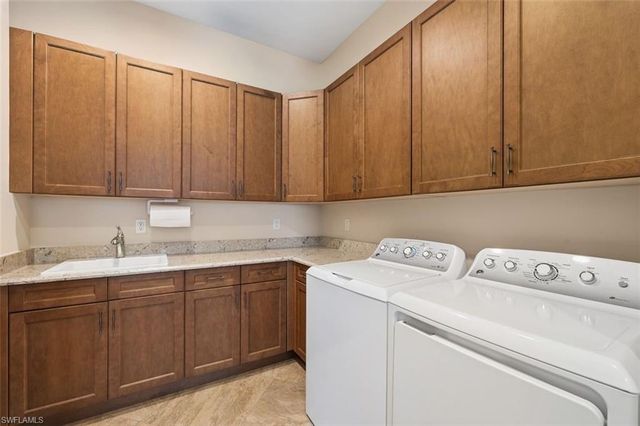 6931 Cay CT, Naples, FL 34113