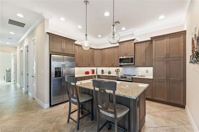 6931 Cay CT, Naples, FL 34113