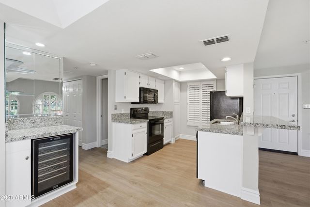 1211 N MILLER Road 101, Scottsdale, AZ 85257