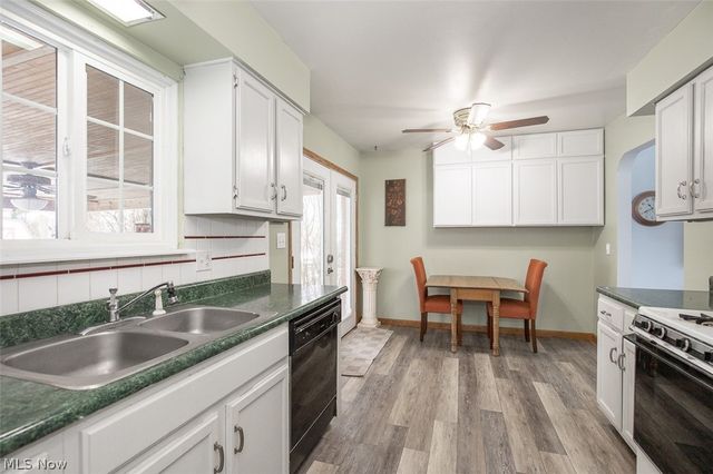 837 Jamestown Avenue, Elyria, OH 44035