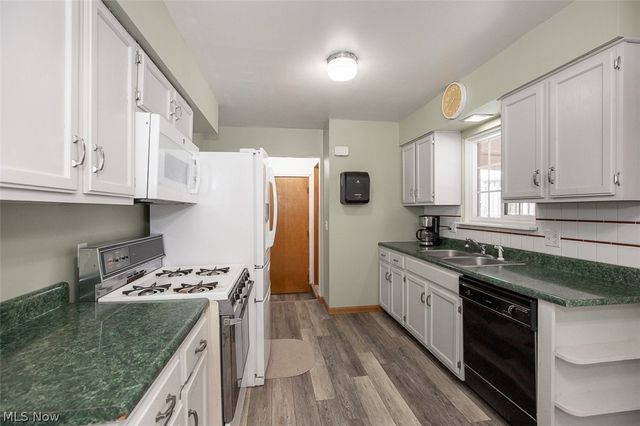 837 Jamestown Avenue, Elyria, OH 44035