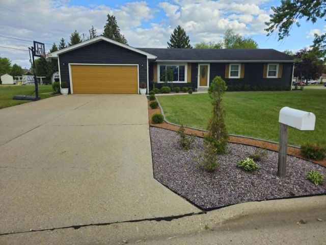 2260 Cobblestone LANE, Beloit, WI 53511