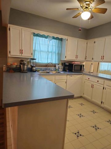 2260 Cobblestone LANE, Beloit, WI 53511