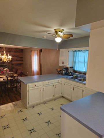 2260 Cobblestone LANE, Beloit, WI 53511