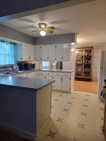 2260 Cobblestone LANE, Beloit, WI 53511