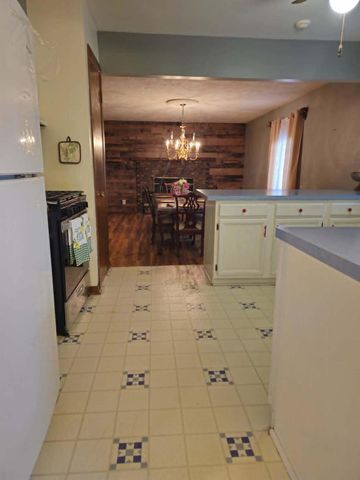 2260 Cobblestone LANE, Beloit, WI 53511