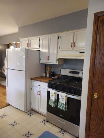 2260 Cobblestone LANE, Beloit, WI 53511