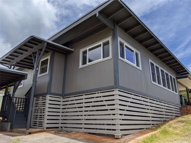 1455 Alewa Drive, Honolulu, HI 96817
