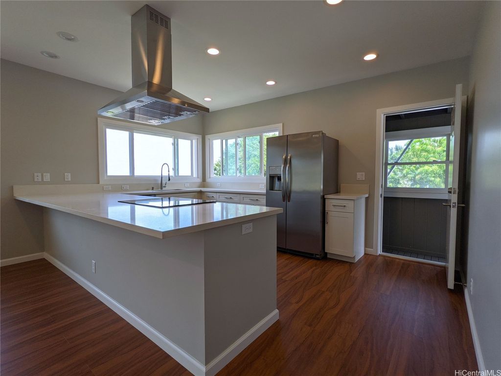1455 Alewa Drive, Honolulu, HI 96817