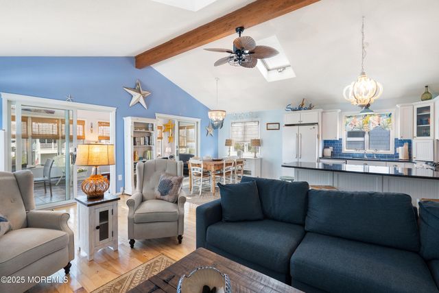 328 W 6th Street, Ship Bottom, NJ 08008