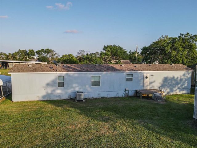 958 Wightman Street, Matagorda, TX 77457