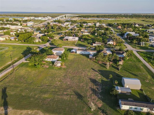 958 Wightman Street, Matagorda, TX 77457