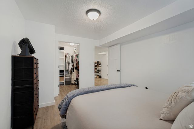 8061 S OAKRIDGE DR, West Jordan, UT 84081