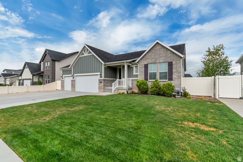 8061 S OAKRIDGE PARK DR, West Jordan, UT 84081 — photo 2