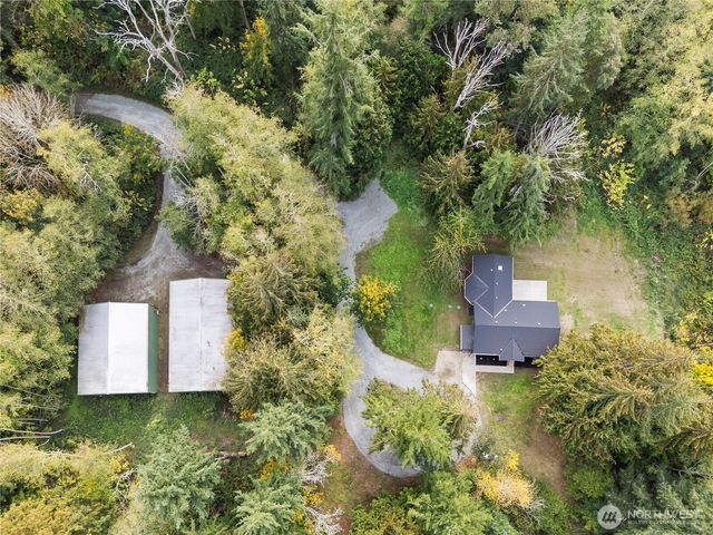 940 Hoppy Trail Way, Camano Island, WA 98282