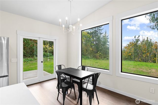 940 Hoppy Trail Way, Camano Island, WA 98282