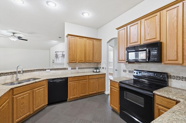 1635 Nightingale Lane, Corinth, TX 76210