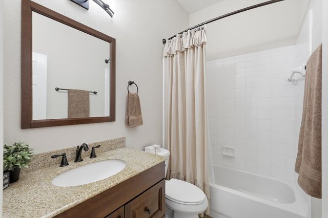 1635 Nightingale Lane, Corinth, TX 76210