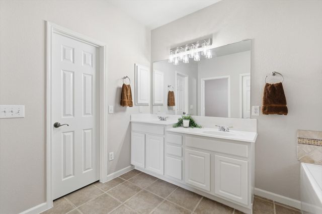 1635 Nightingale Lane, Corinth, TX 76210