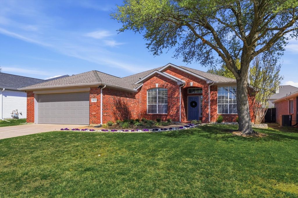 1635 Nightingale Lane, Corinth, TX 76210