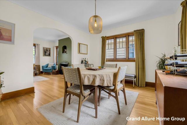446 Knapp Street NE, Grand Rapids, MI 49505