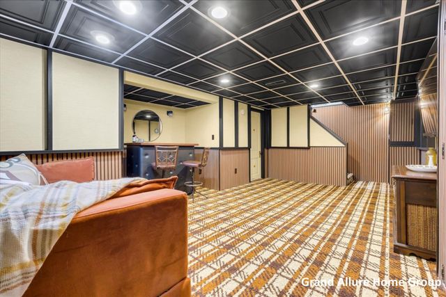 446 Knapp Street NE, Grand Rapids, MI 49505