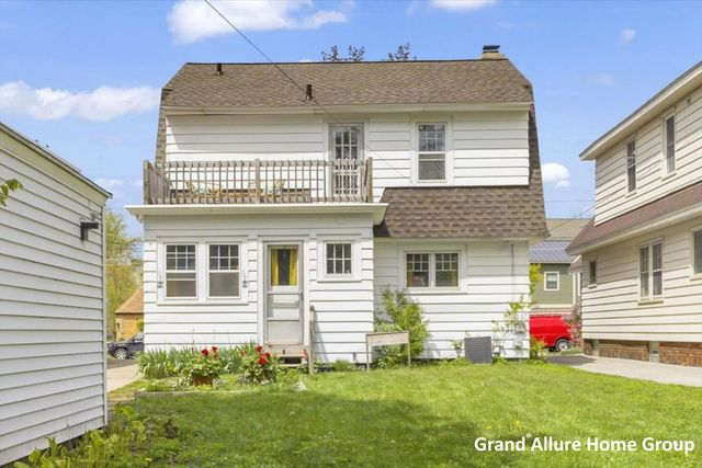 446 Knapp Street NE, Grand Rapids, MI 49505