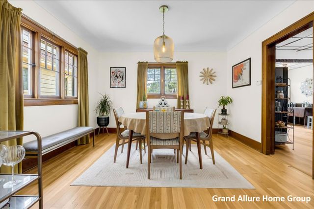 446 Knapp Street NE, Grand Rapids, MI 49505