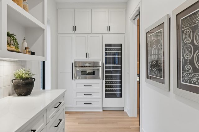 5924 Drew Avenue S, Edina, MN 55410