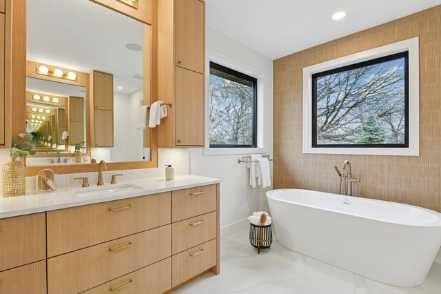 5924 Drew Avenue S, Edina, MN 55410