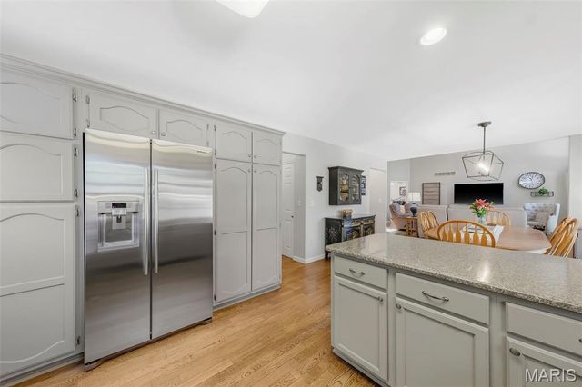 12159 Ameling Road, Maryland Heights, MO 63043