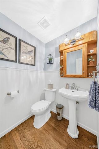 12159 Ameling Road, Maryland Heights, MO 63043
