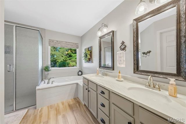 12159 Ameling Road, Maryland Heights, MO 63043