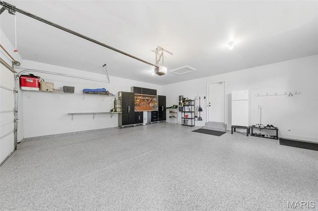 12159 Ameling Road, Maryland Heights, MO 63043