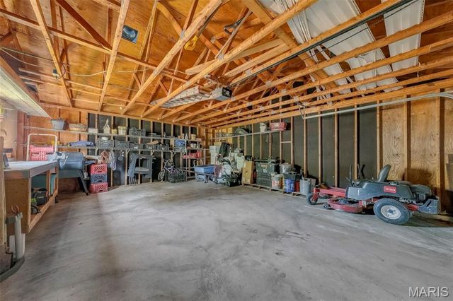 12159 Ameling Road, Maryland Heights, MO 63043
