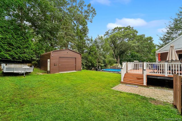 11 Fairview Place, Suffern, NY 10901