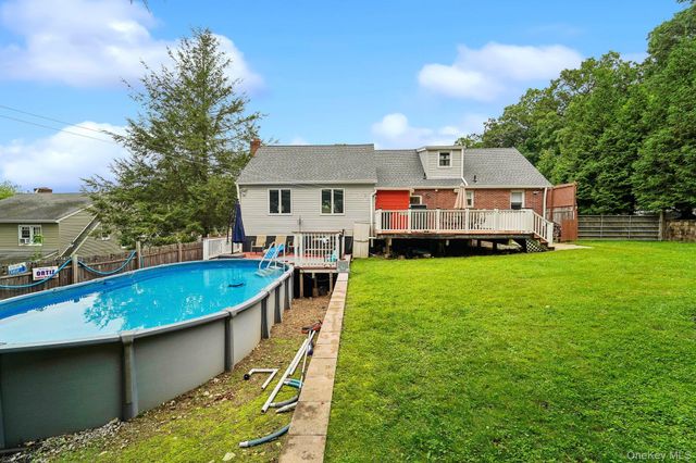 11 Fairview Place, Suffern, NY 10901