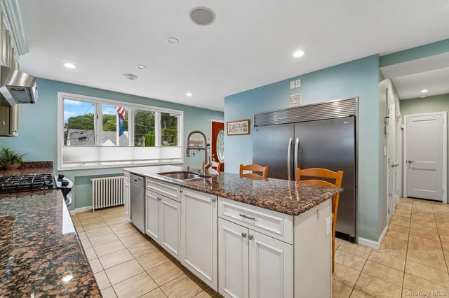 11 Fairview Place, Suffern, NY 10901