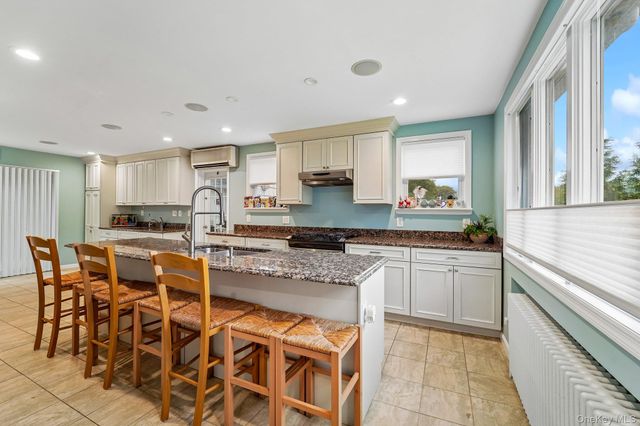 11 Fairview Place, Suffern, NY 10901